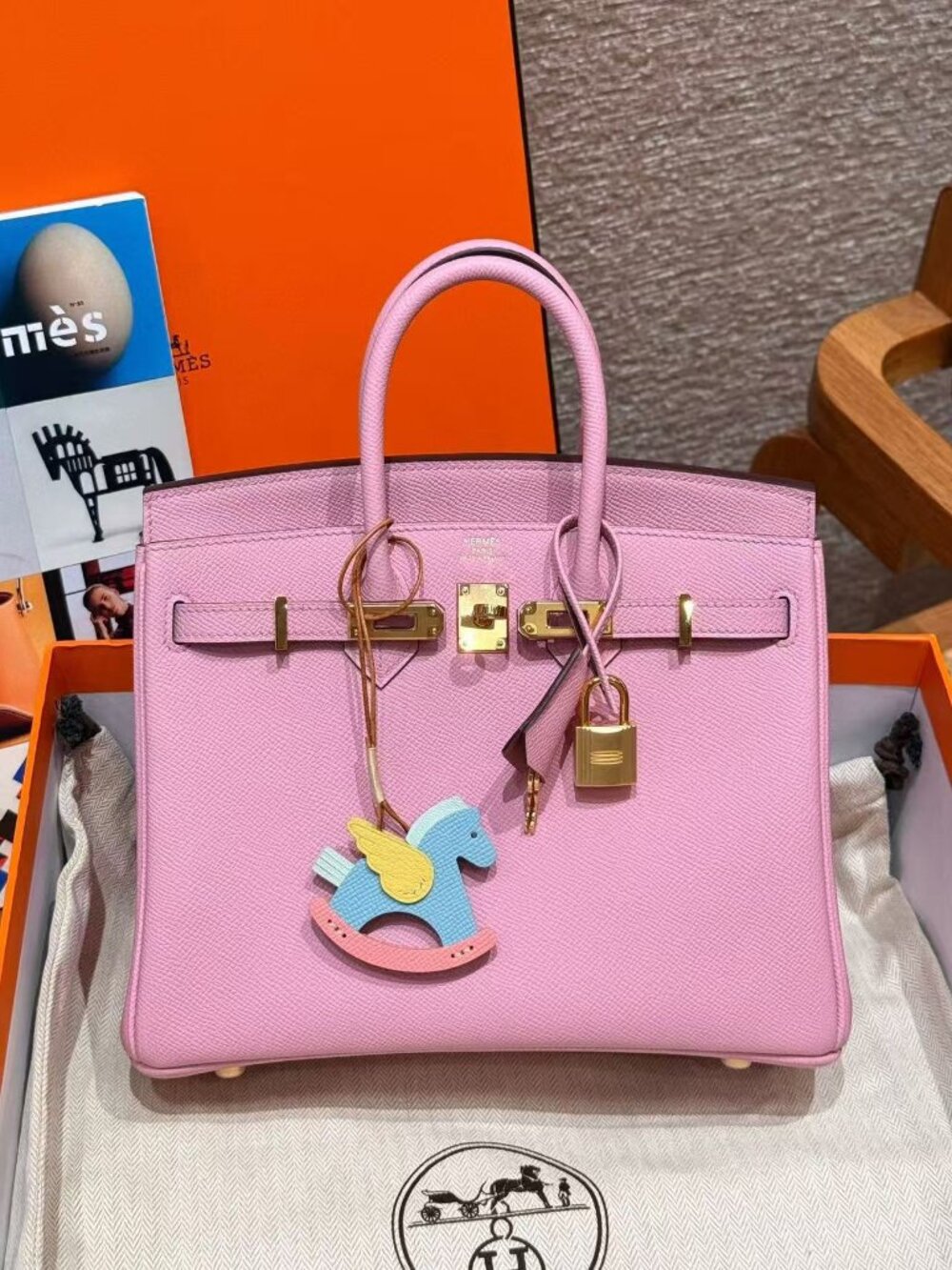 Classic Hermes Bag: A Stylish and Versatile Choice for Elegance